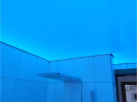 Dusche weiss hochglanz mit Farbwechsel,blau03