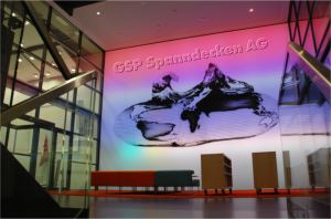 Medienhaus Bern,  Lichtwand mit Airbrush hinterleuchtet mit Farbwechsel